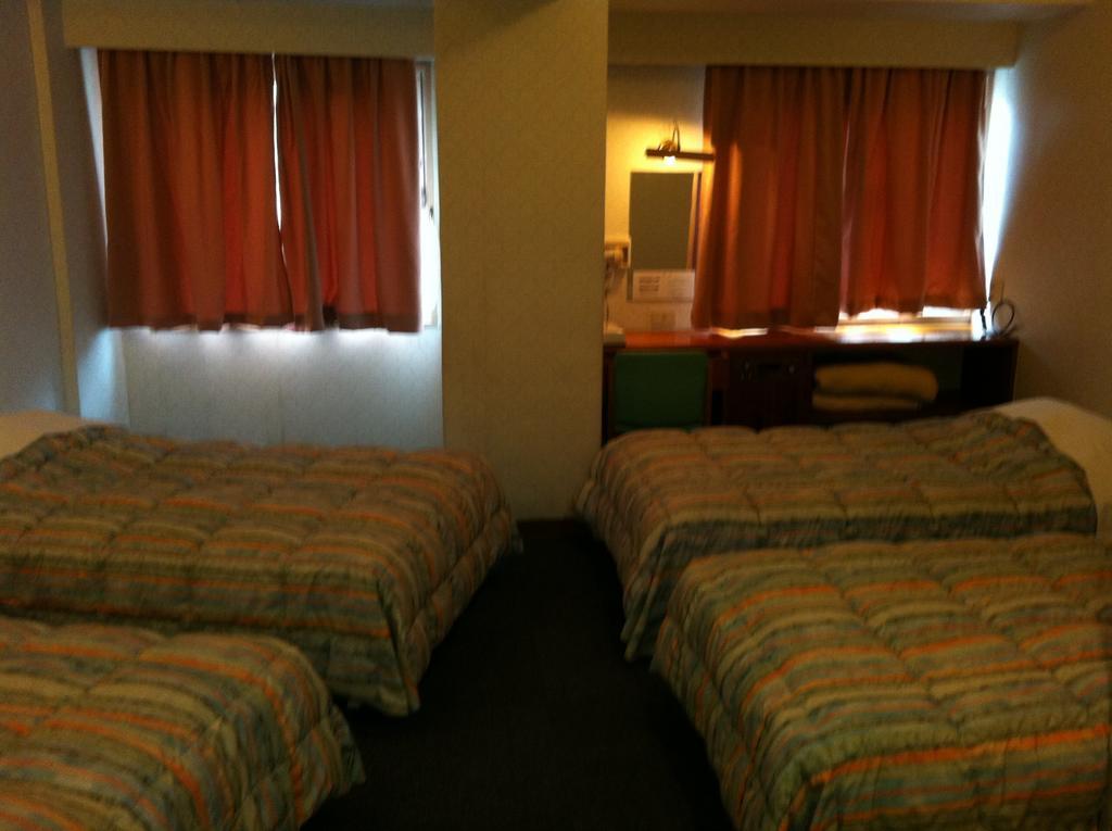 Hotel Kokusai Plaza Naha Exterior photo
